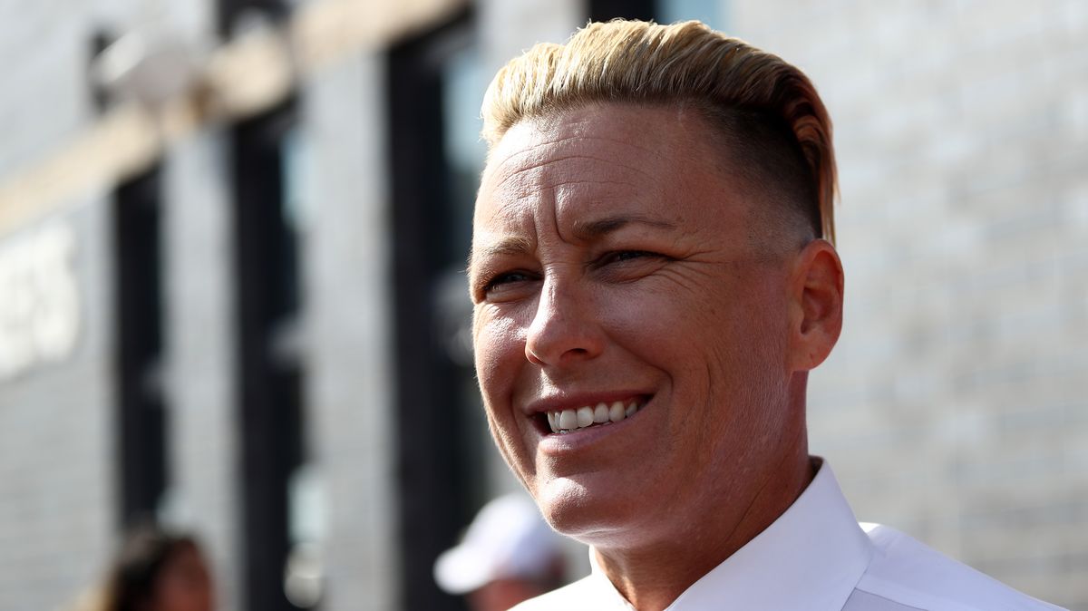 USWNT icon Abby Wambach releases statement after leaving Casey ...