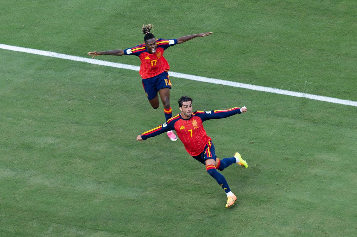 ferran-torres-explains-make-spain-great-again-hat-after-world-cup